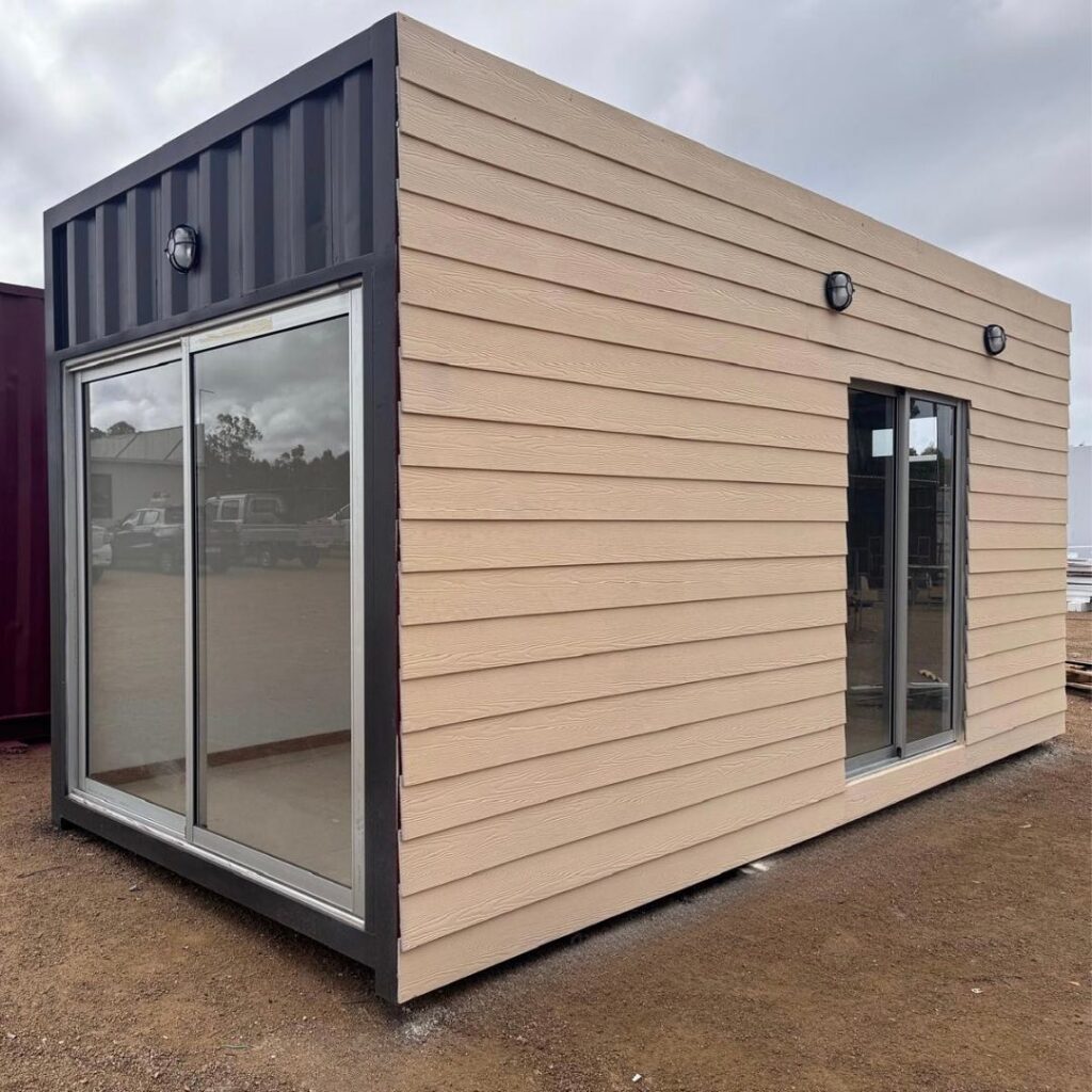 Conteneur Modulaire 20 Pieds avec Bardage Extérieur et Aménagement Intérieur Complet