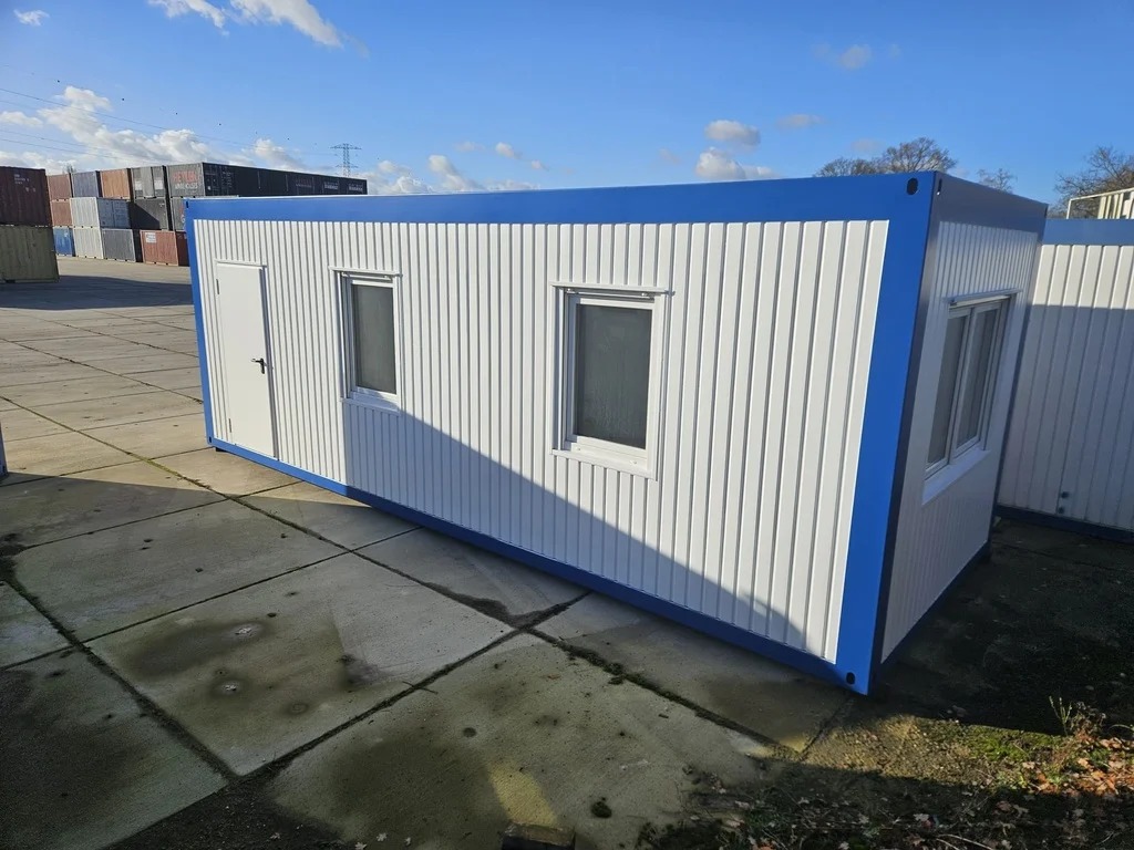 Nouveau conteneur de bureau 8m x 3m