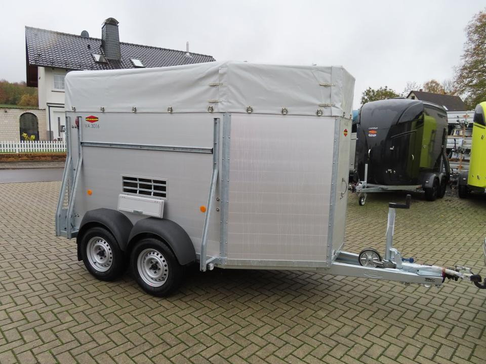 Remorque Bétaillère Böckmann, 2,4 tonnes. Combinaison porterampe